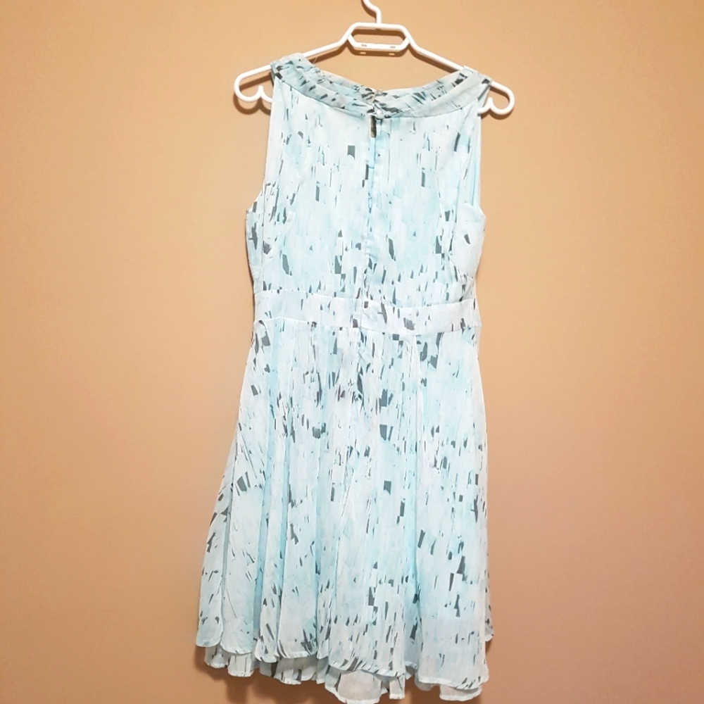Knee length dress, fully lined size 8.